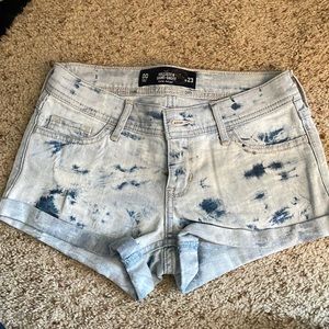 Hollister low rise short-short